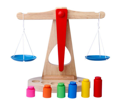 Ważenie 10 cm wagi drewnianej wagi zabawki Montessori