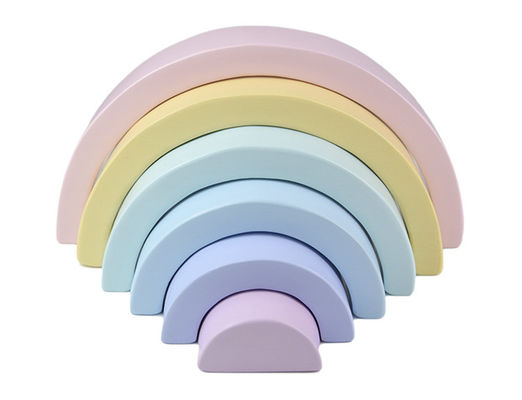 Siedem kolorów 13,5 cm Drewniane Rainbow Stacker Toy Jengle Arched
