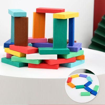 Rainbow Coloured Domino do przewrócenia profesora Puzzle Domino Rally