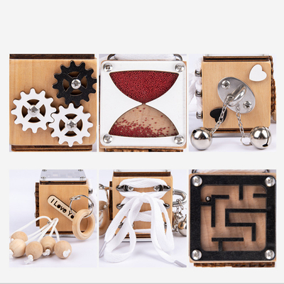 Drewniane zabawki Montessori Busy Cube dla dzieci Travel Edukacyjne